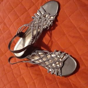 Impo sandals